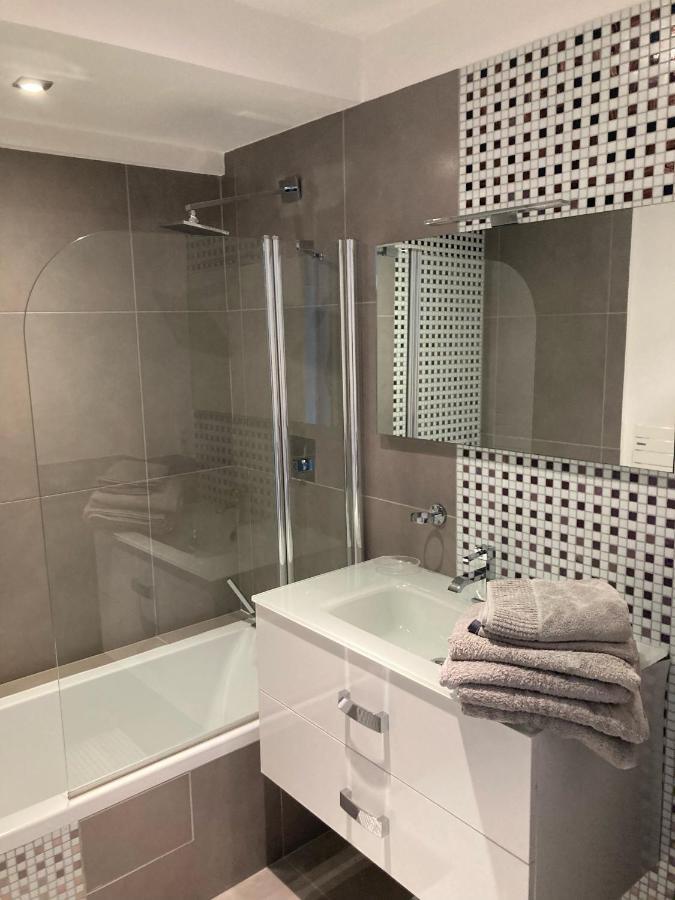 Appartement Calme Familial 3 Ch Avec Terrasses Жуан-Ле-Пин Екстериор снимка